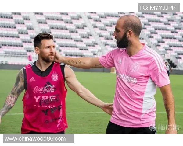 巴黎圣日耳曼解约伊瓜因,转投其他球队备战新赛季 巴黎圣日耳曼解约伊瓜因,转投其他球队备战新赛季