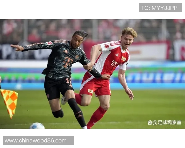 拜仁客场憾平，艰难战平沙尔克04