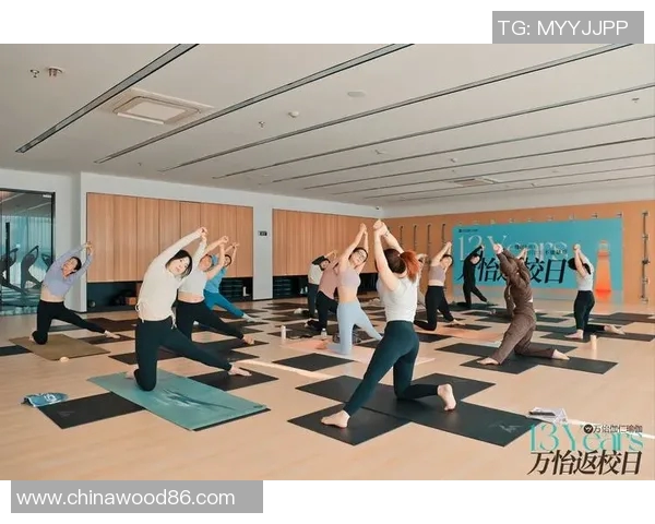 什琴斯尼登上《时尚芭莎》封面，引发瑜伽热潮